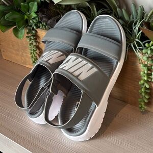 NWOT - Nike Tanjun Slingback Running Sandal - W7